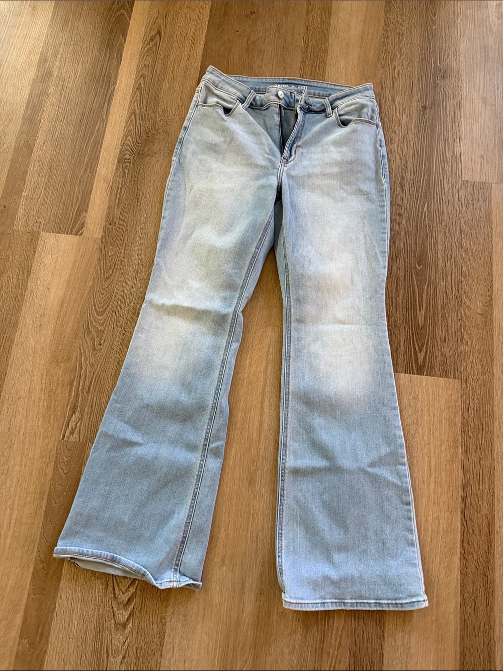 Light Wash Women’s Flared Jeans